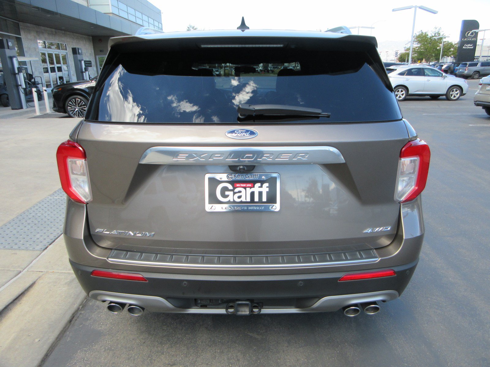Used 2021 Ford Explorer Platinum w/ Equipment Group 601A AWD/4WD image 7