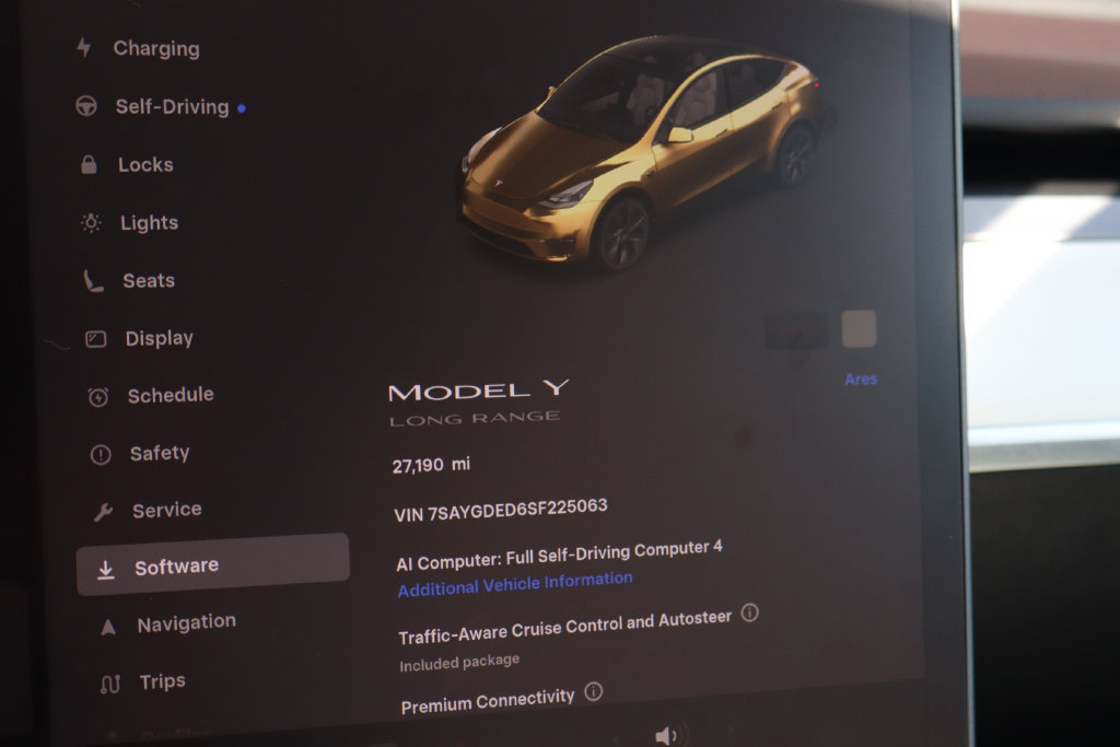 Used 2025 Tesla Model Y Long Range RWD image 21
