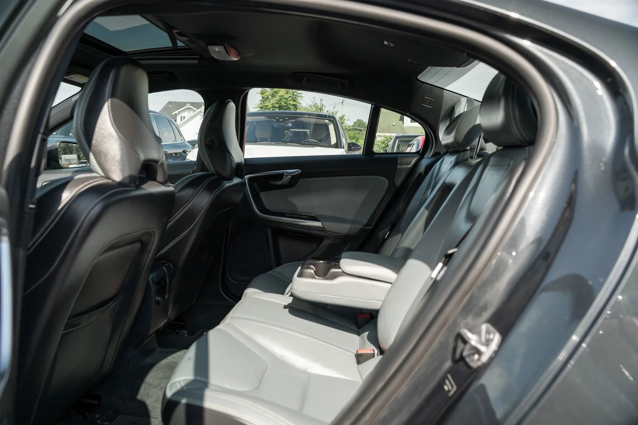 Used 2014 Volvo S60 T6 image 8