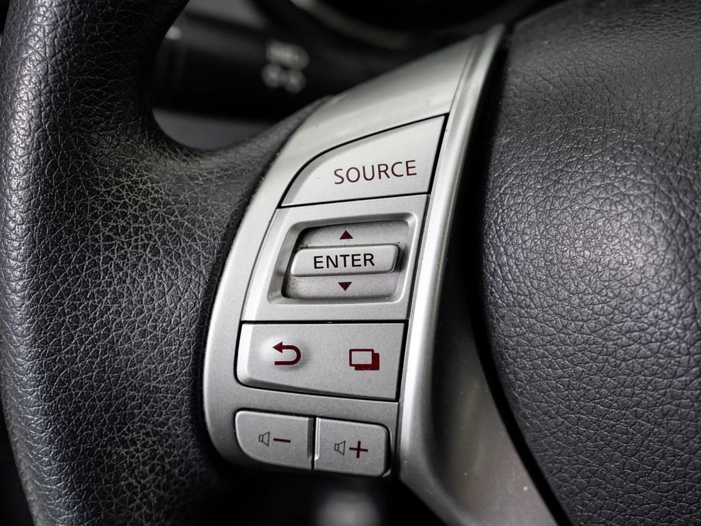 Used 2016 Nissan Rogue S w/ Appearance Package AWD/4WD image 12