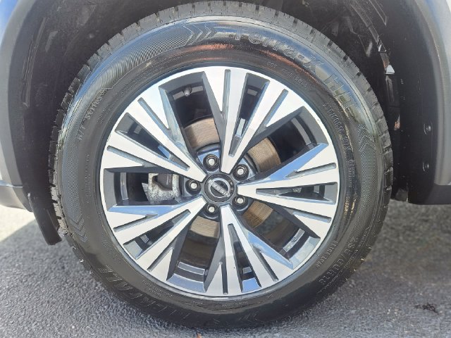 Used 2023 Nissan Rogue SV AWD/4WD image 32