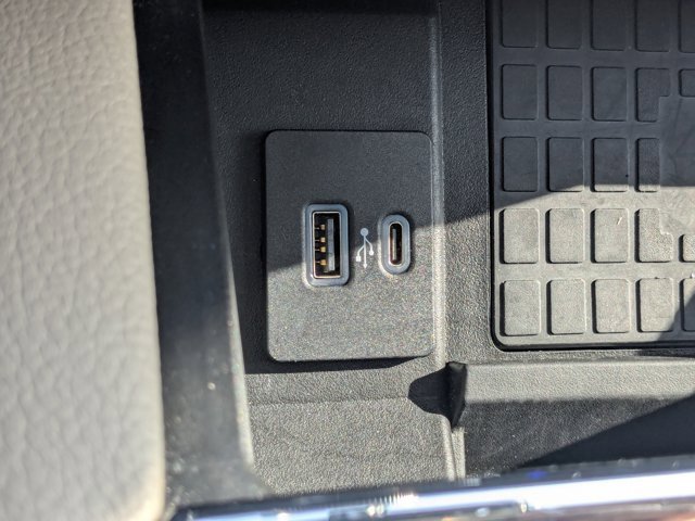 Certified 2021 Ford Expedition Limited image 24