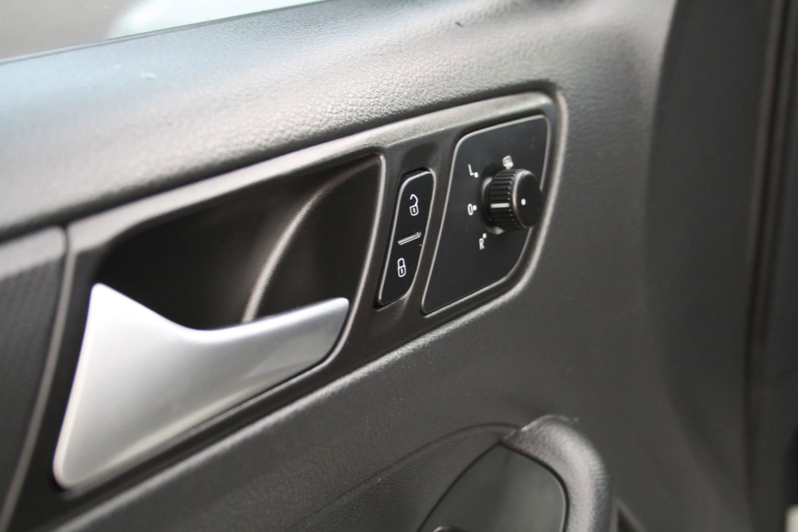 Used 2014 Volkswagen Jetta S image 16