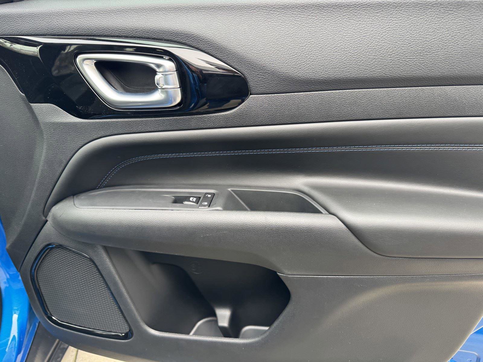 New 2026 Jeep Compass Latitude image 9