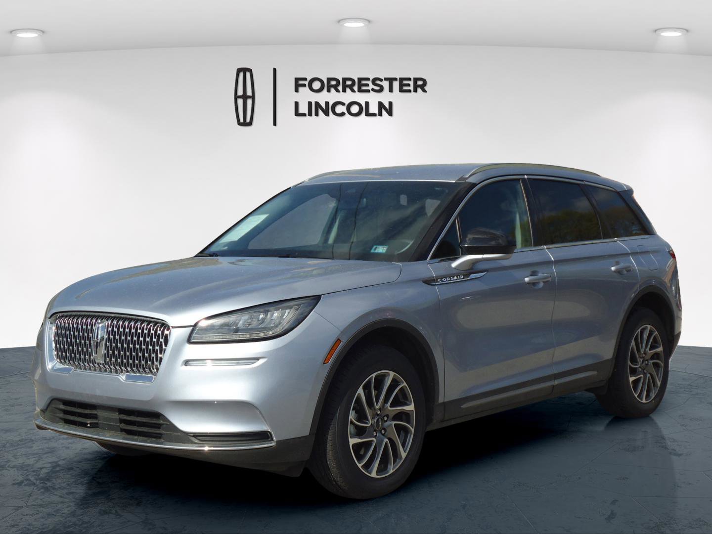 Used 2022 Lincoln Corsair AWD w/ Equipment Group 101A image 7