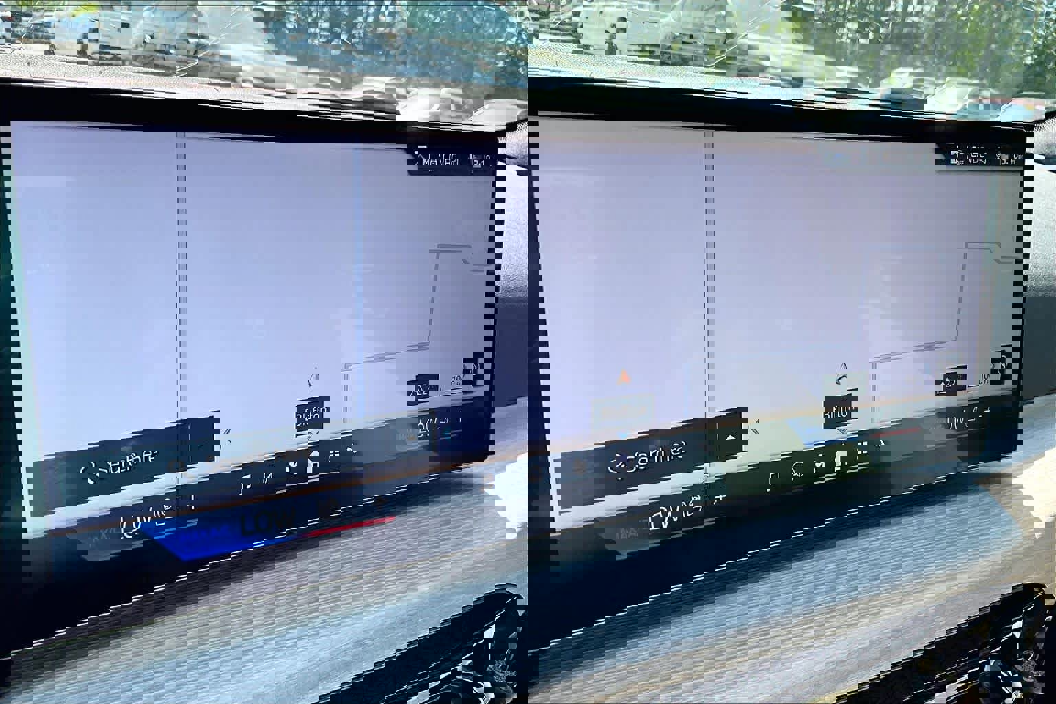 Certified 2025 BMW 330i Sedan w/ Convenience Package image 36