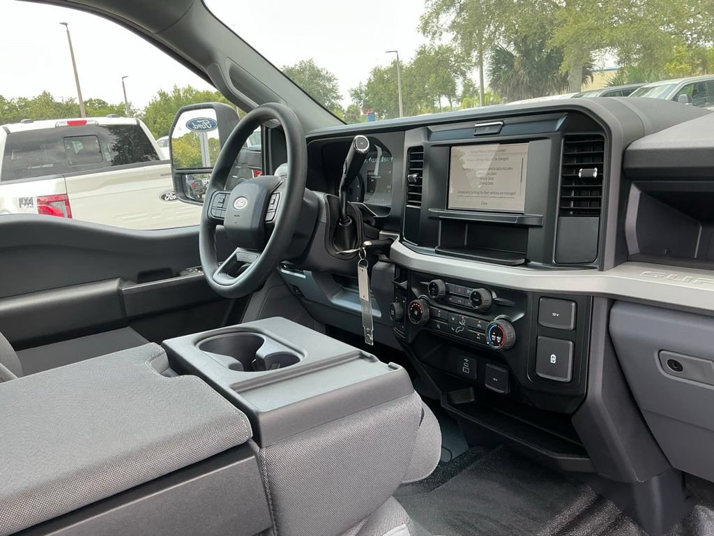 New 2026 Ford F250 XL w/ XL Chrome Package AWD/4WD image 20