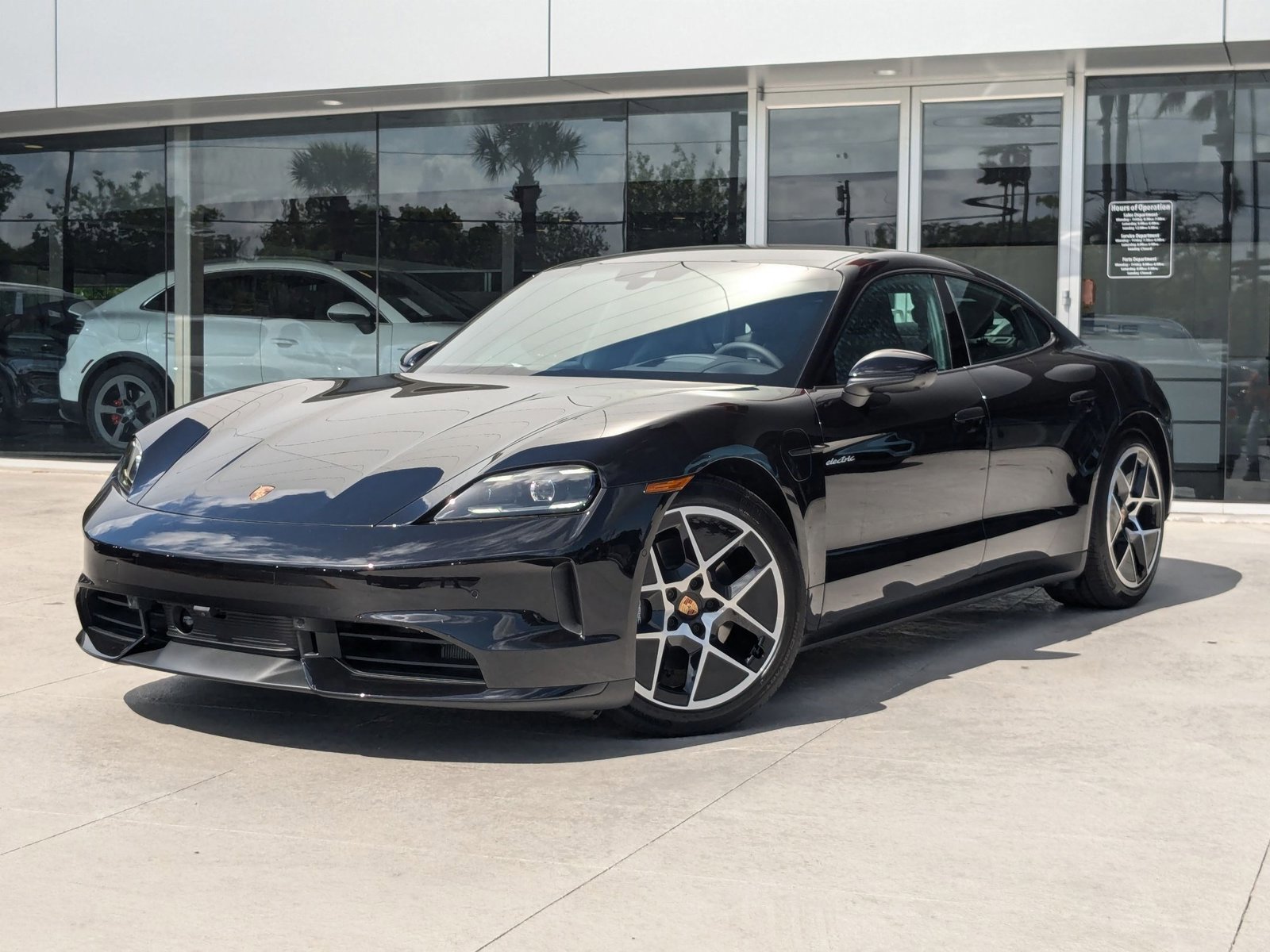 New 2025 Porsche Taycan video 1