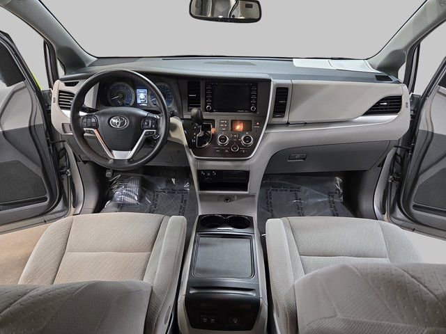Used 2020 Toyota Sienna LE image 10