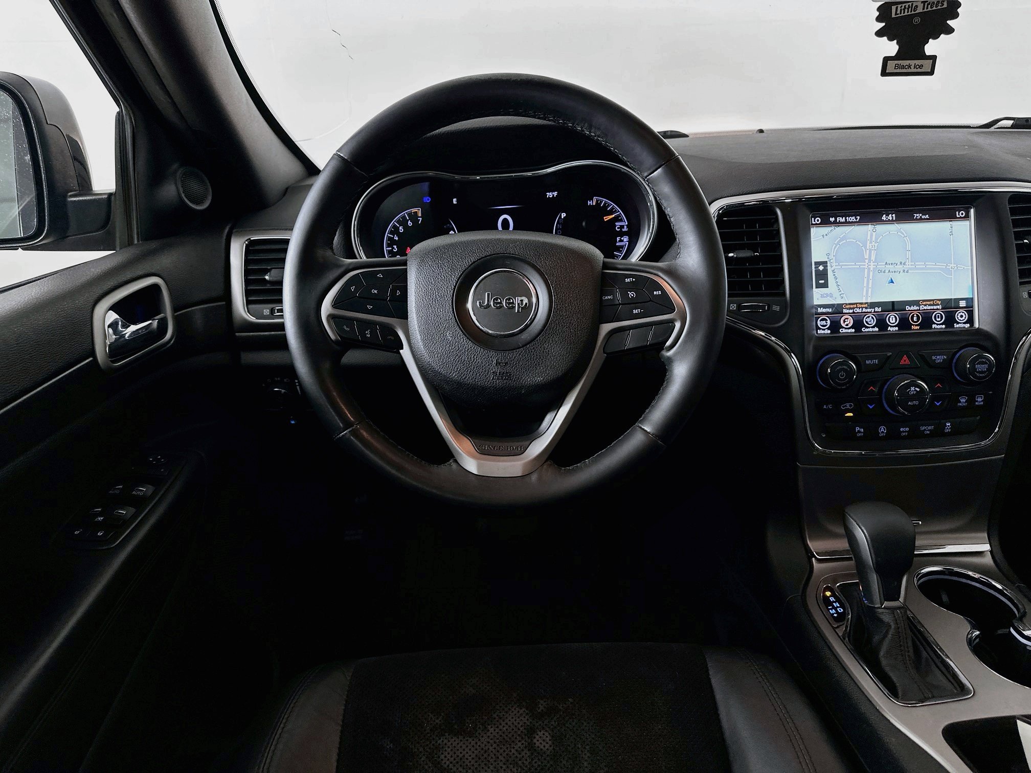 Used 2018 Jeep Grand Cherokee Altitude AWD/4WD image 28