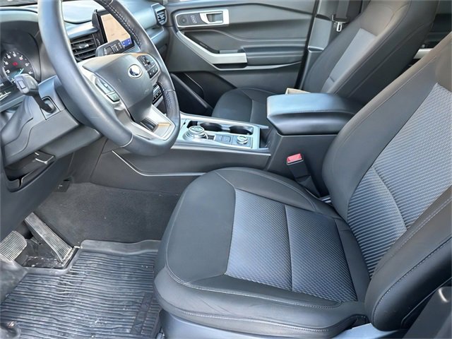 Used 2024 Ford Explorer XLT image 20