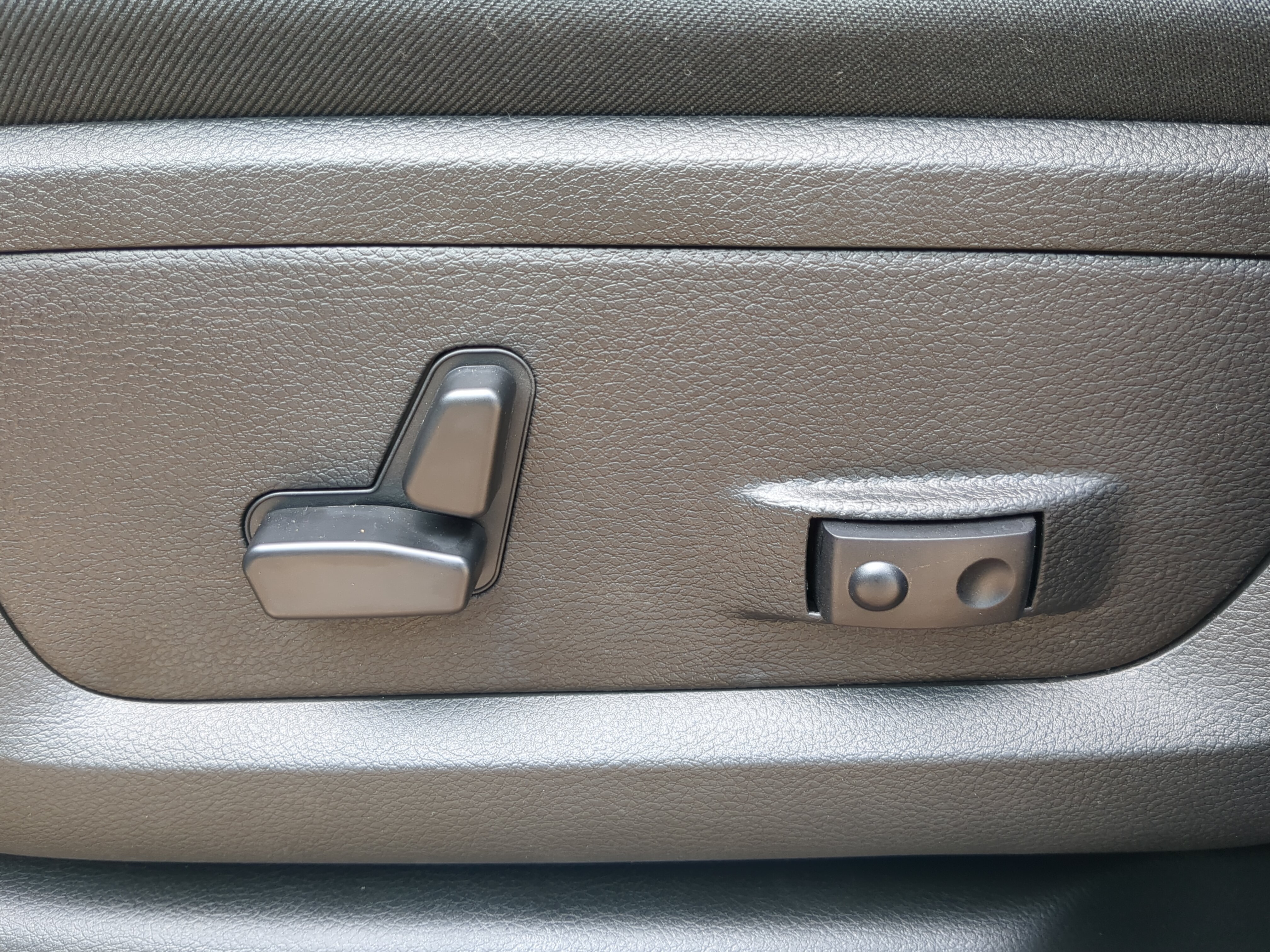 New 2026 RAM 2500 Laramie AWD/4WD image 29