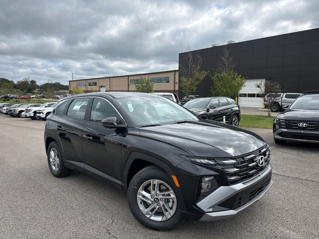 New 2026 Hyundai Tucson SE