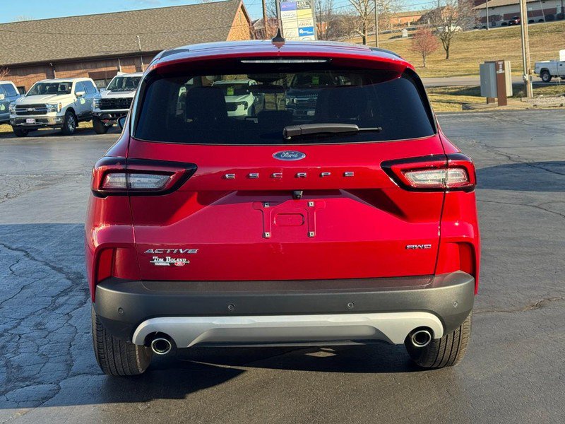 Used 2023 Ford Escape Active w/ Tech Pack #2 AWD/4WD image 4