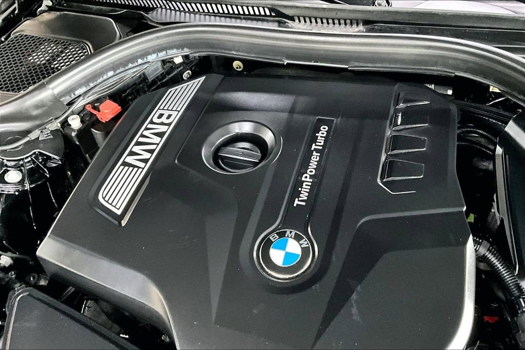 Used 2018 BMW 530i xDrive AWD/4WD image 32