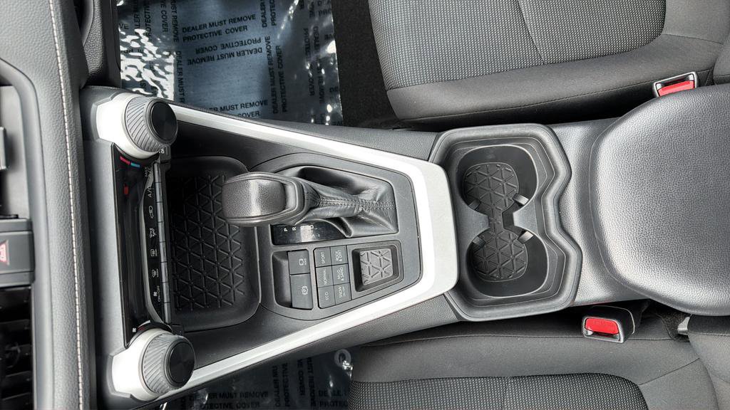 Used 2020 Toyota RAV4 LE w/ All Weather Liner Package image 20