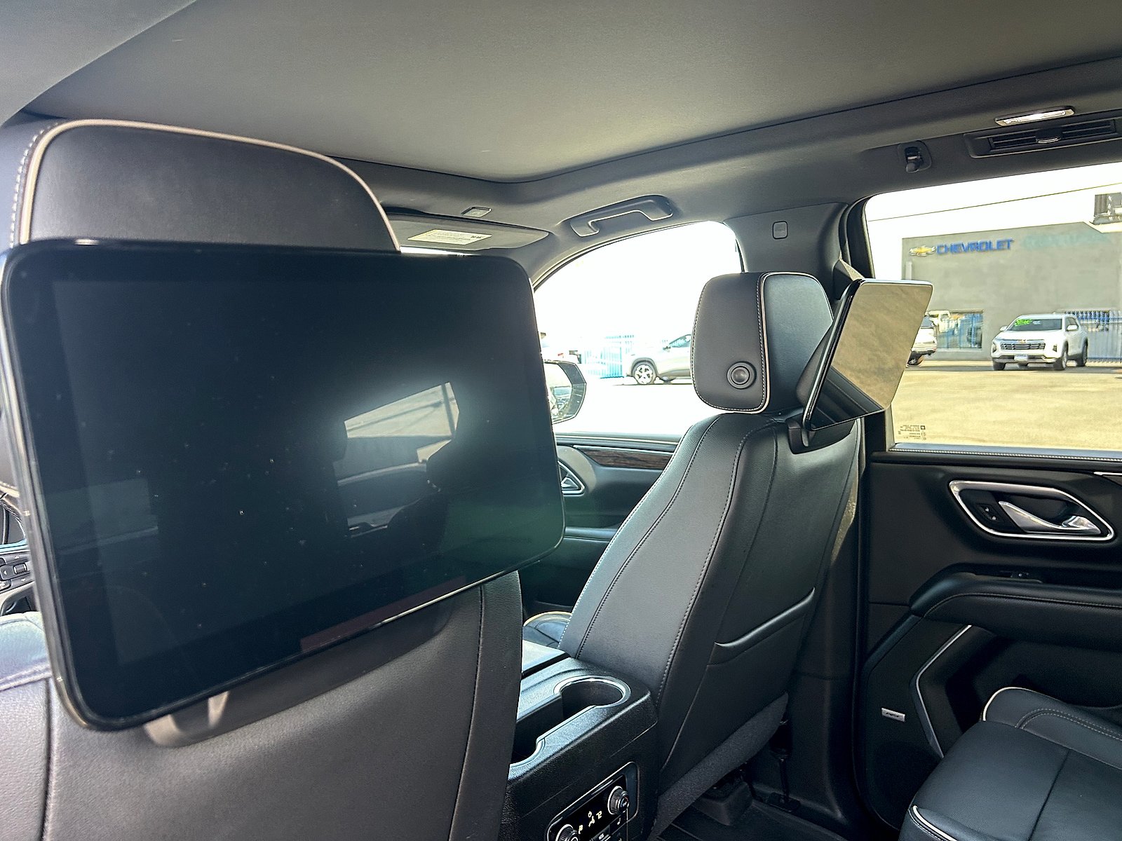 Used 2021 Chevrolet Tahoe Premier w/ Premium Package RWD image 25