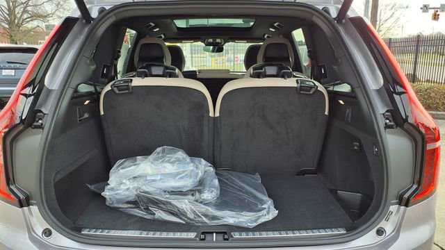 New 2026 Volvo XC90 B5 Core AWD/4WD image 9