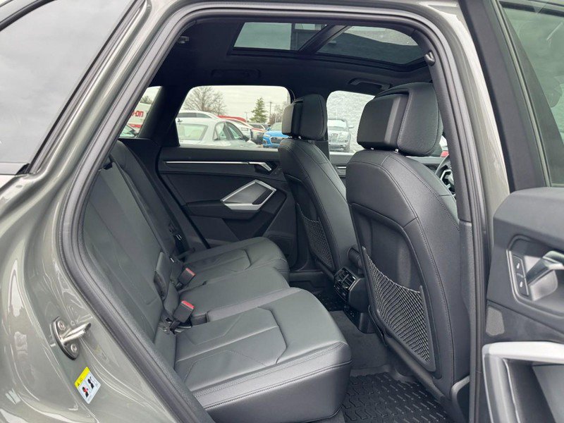 New 2025 Audi Q3 2.0T Premium image 5