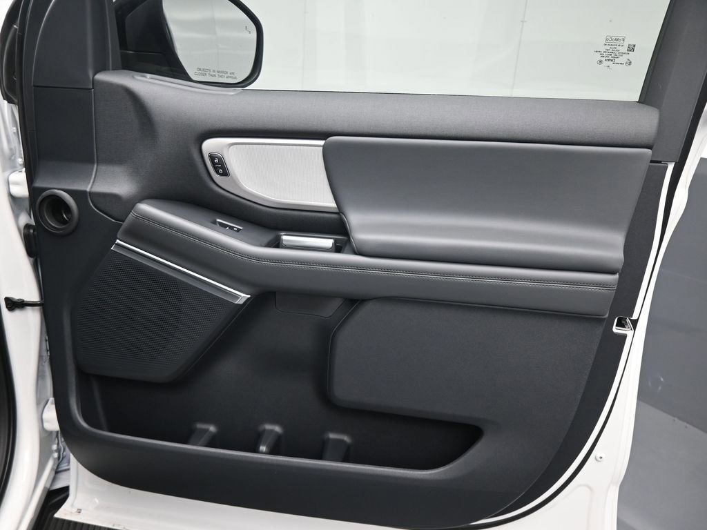 New 2026 Ford Expedition Active image 3