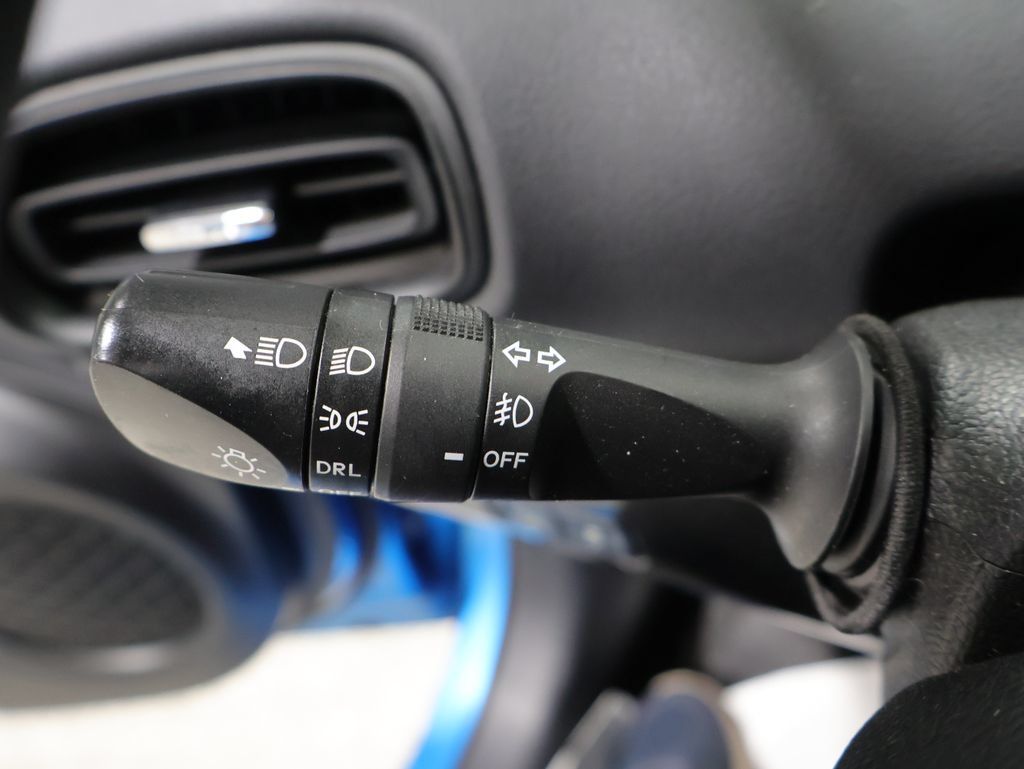 Used 2022 Toyota Prius LE AWD/4WD image 36