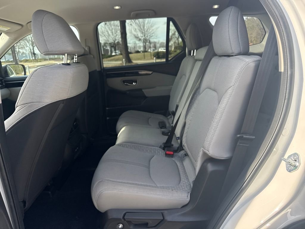 Used 2023 Honda Pilot LX image 26