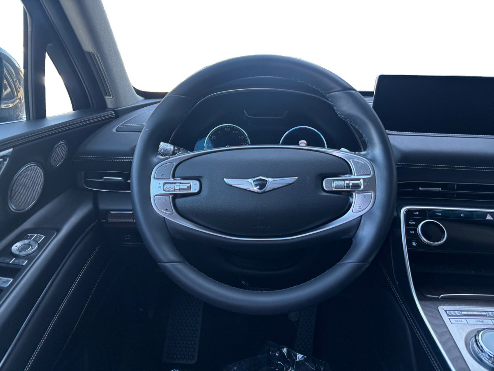 Used 2023 Genesis GV80 2.5T w/ Prestige Package image 12