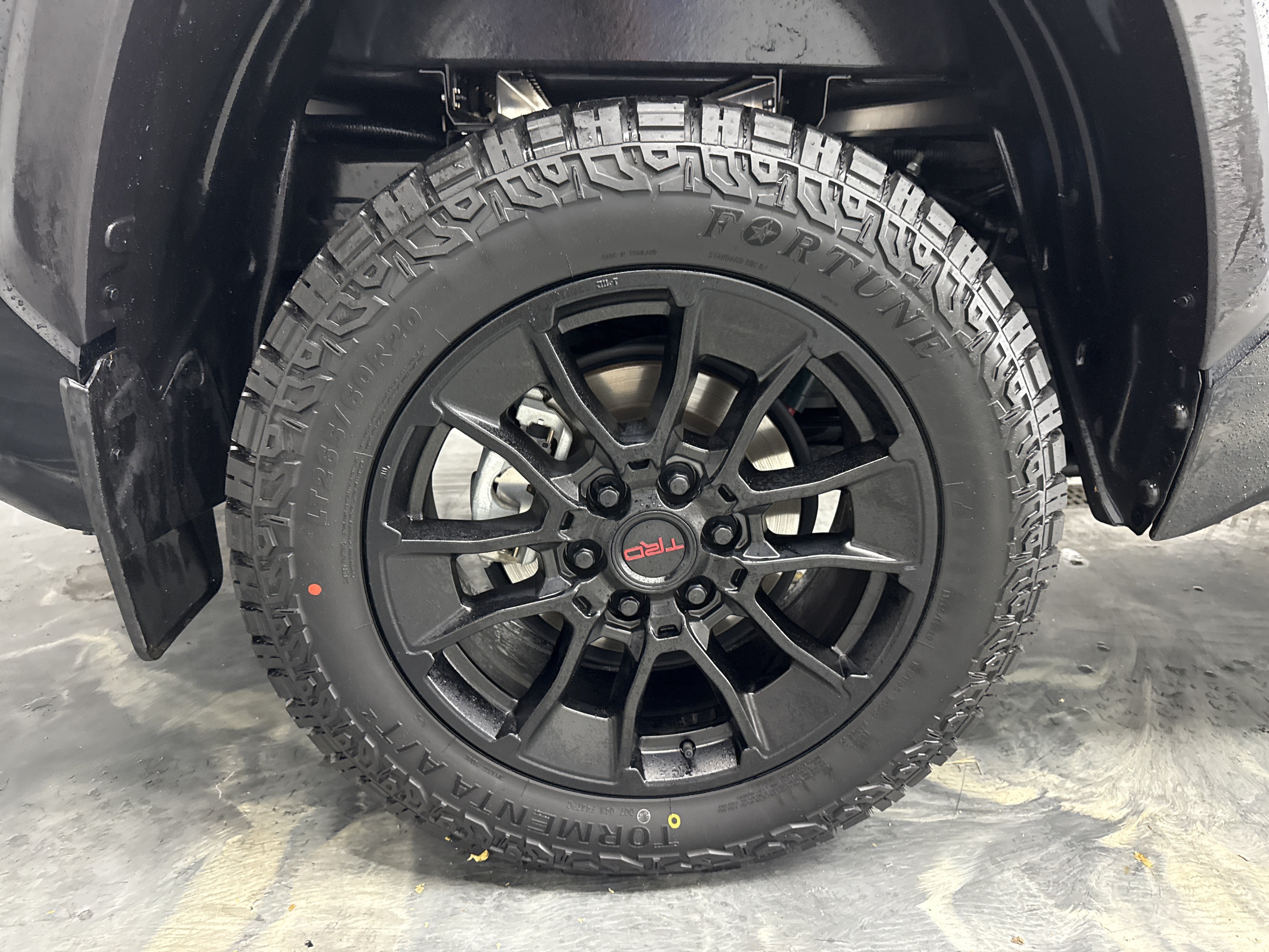 Used 2024 Toyota Tundra Limited w/ TRD Off-Road Package AWD/4WD image 27