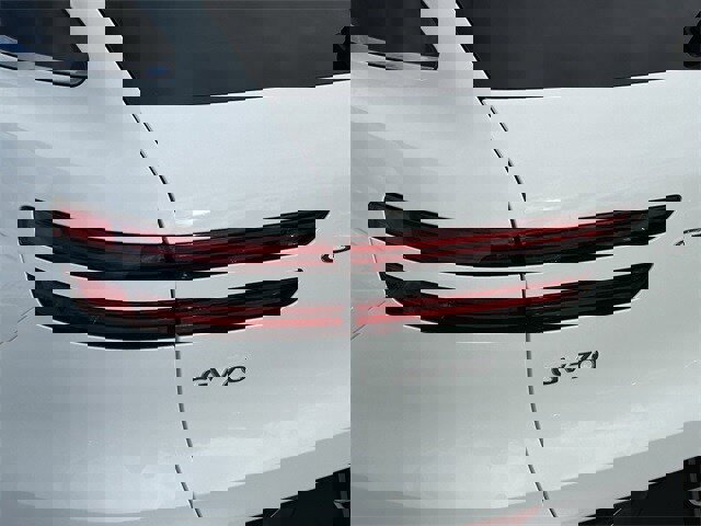 New 2026 Genesis GV70 2.5T Select image 15