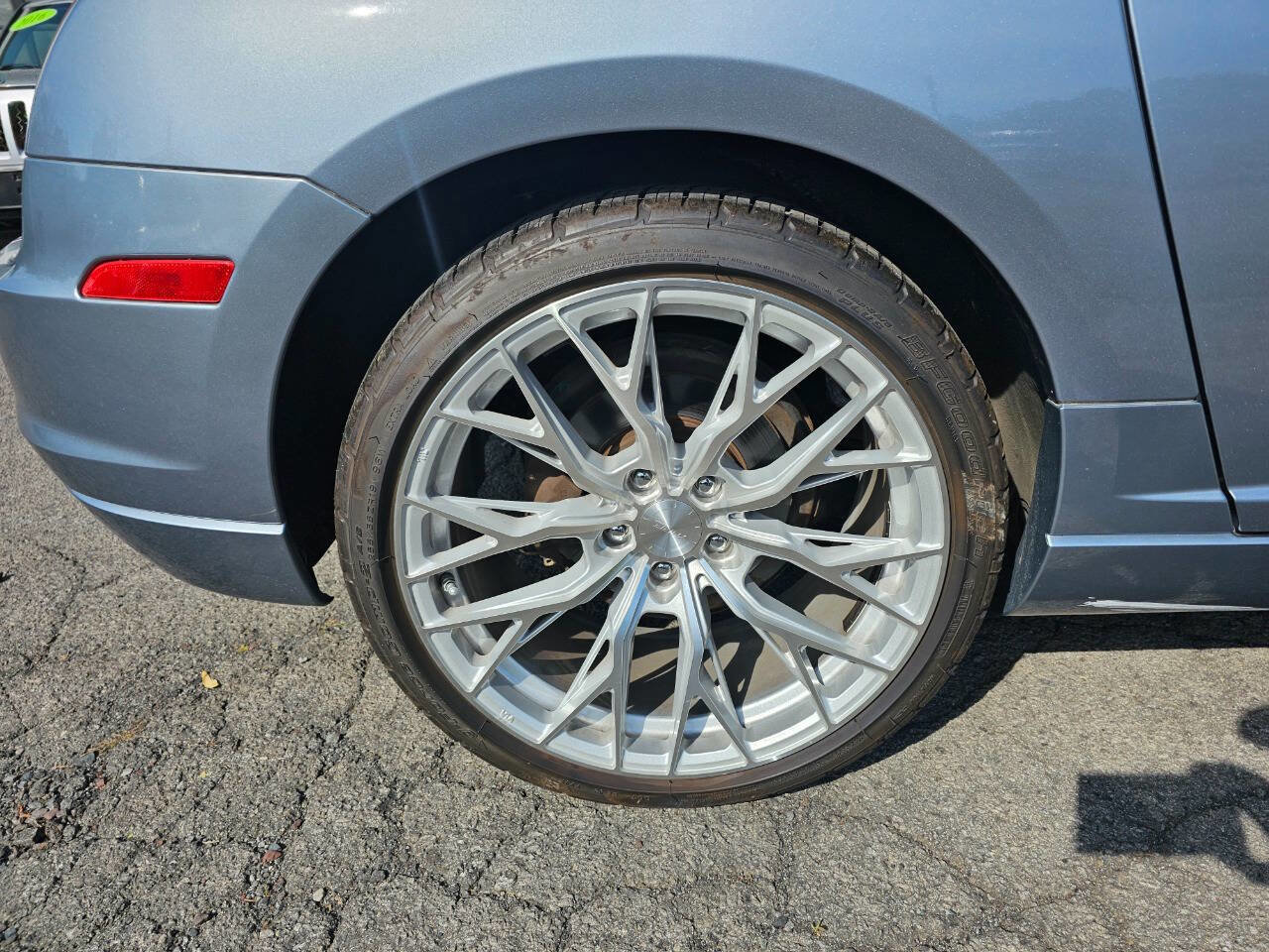 Used 2006 Chrysler Crossfire Limited RWD image 7