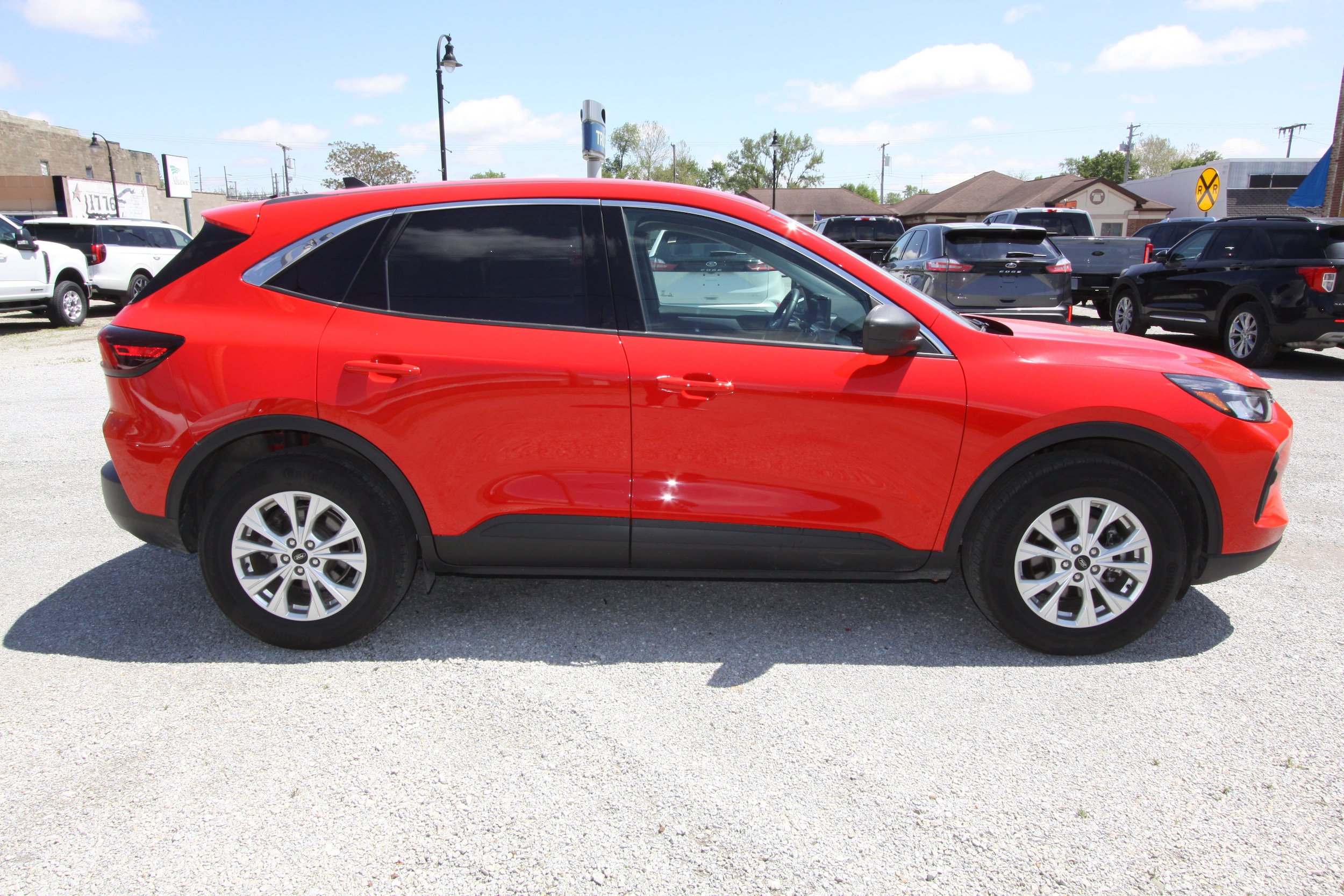 Used 2024 Ford Escape Active AWD/4WD image 1