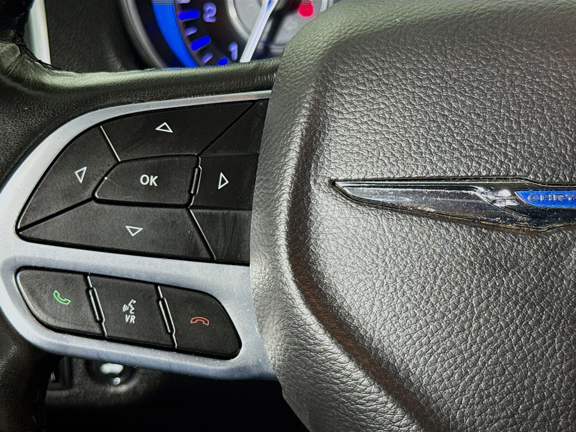 Used 2019 Chrysler 300 Touring w/ Sport Appearance Package RWD image 11