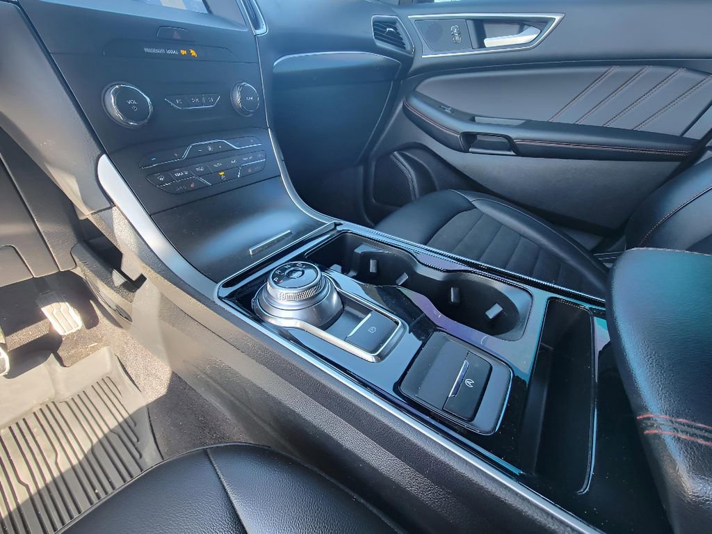 Used 2020 Ford Edge ST-Line w/ Cold Weather Package AWD/4WD image 24