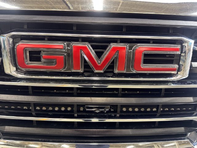 Used 2024 GMC Sierra 2500 SLT w/ SLT Premium Package AWD/4WD image 9
