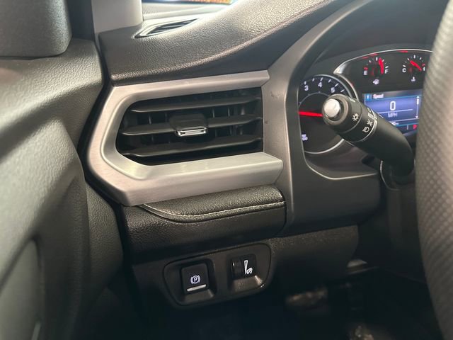 Used 2023 GMC Acadia SLE w/ Driver Convenience Package image 27