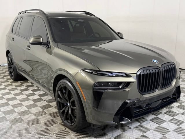 Used 2025 BMW X7 xDrive40i w/ M Sport Package AWD/4WD image 10