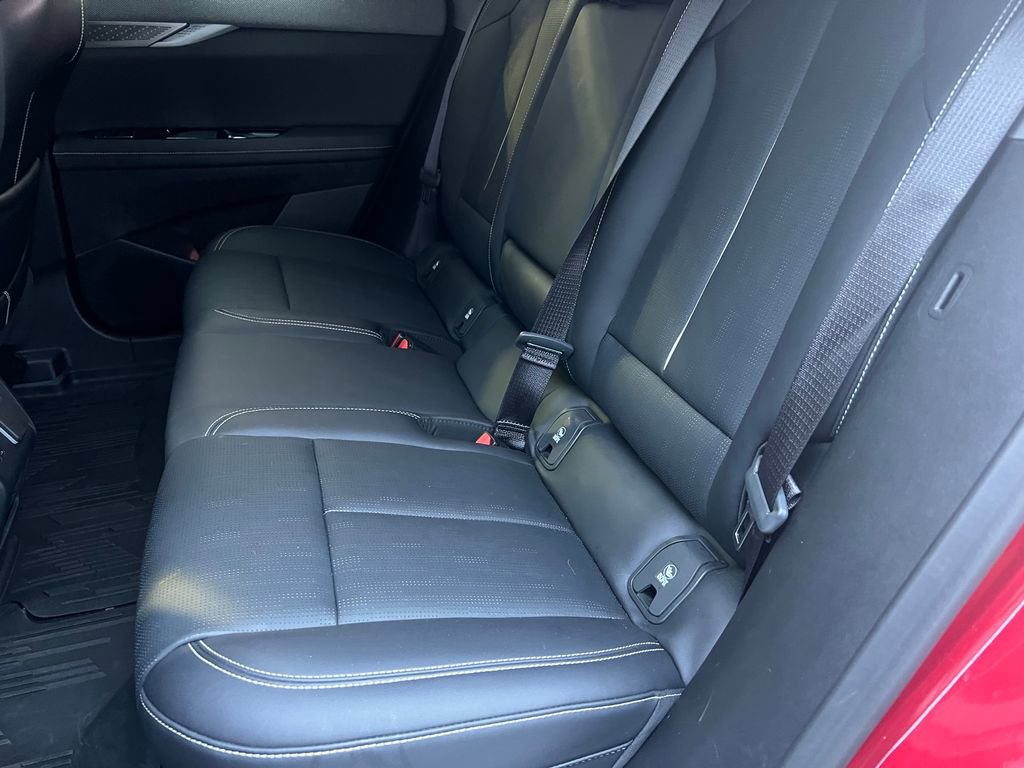 Certified 2025 Cadillac Optiq Sport 2 w/ LPO, Floor Liner Package AWD/4WD image 15