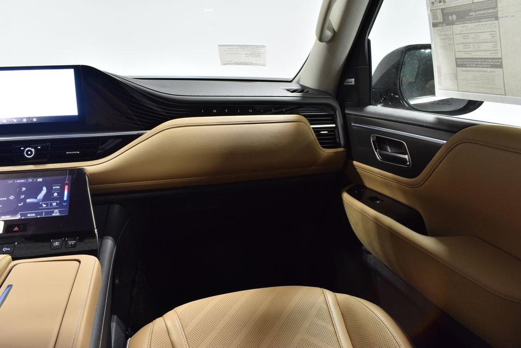 New 2026 INFINITI QX80 Luxe image 15