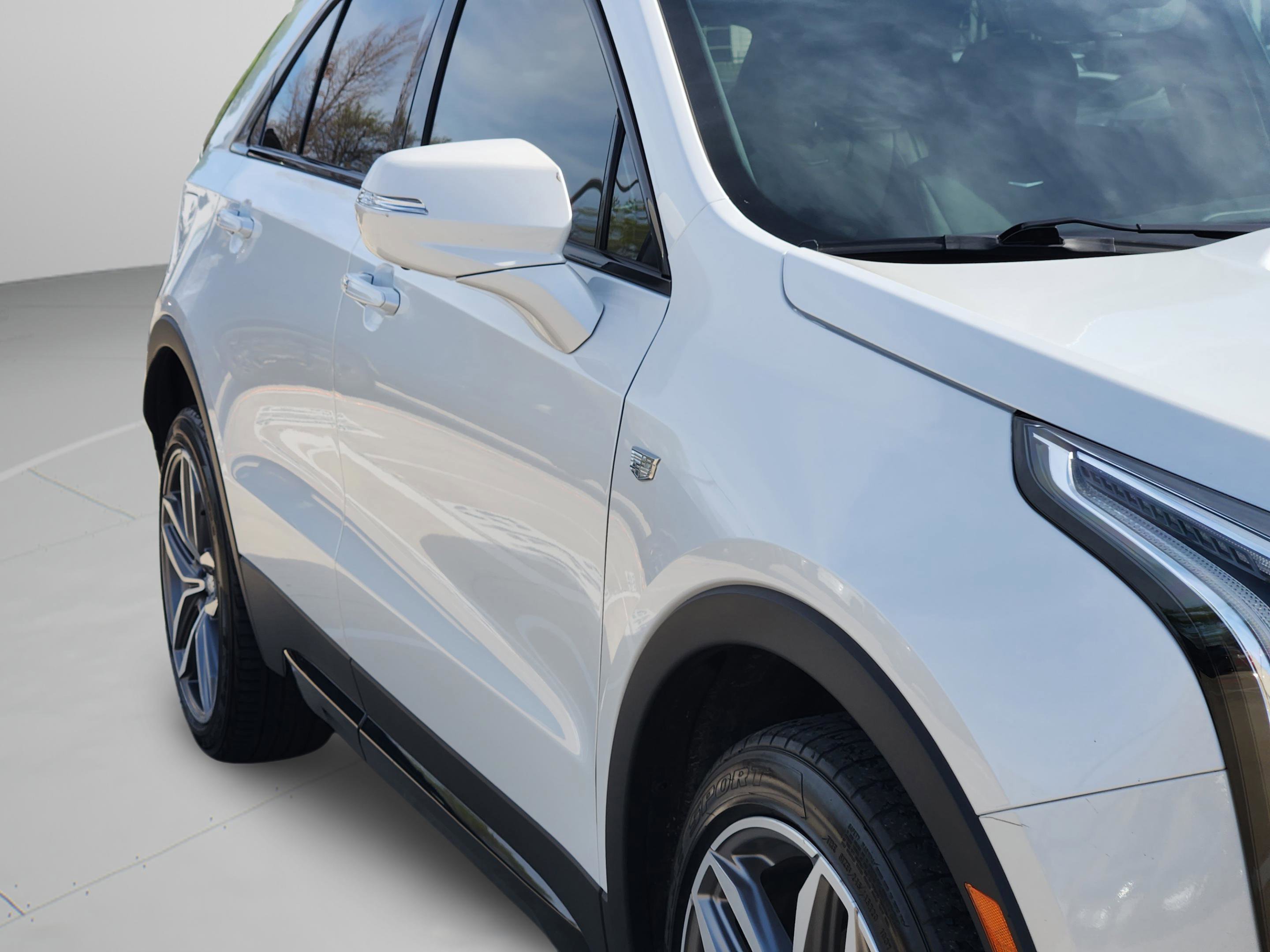 Used 2022 Cadillac XT4 Sport w/ Enhanced Visibility Package image 8