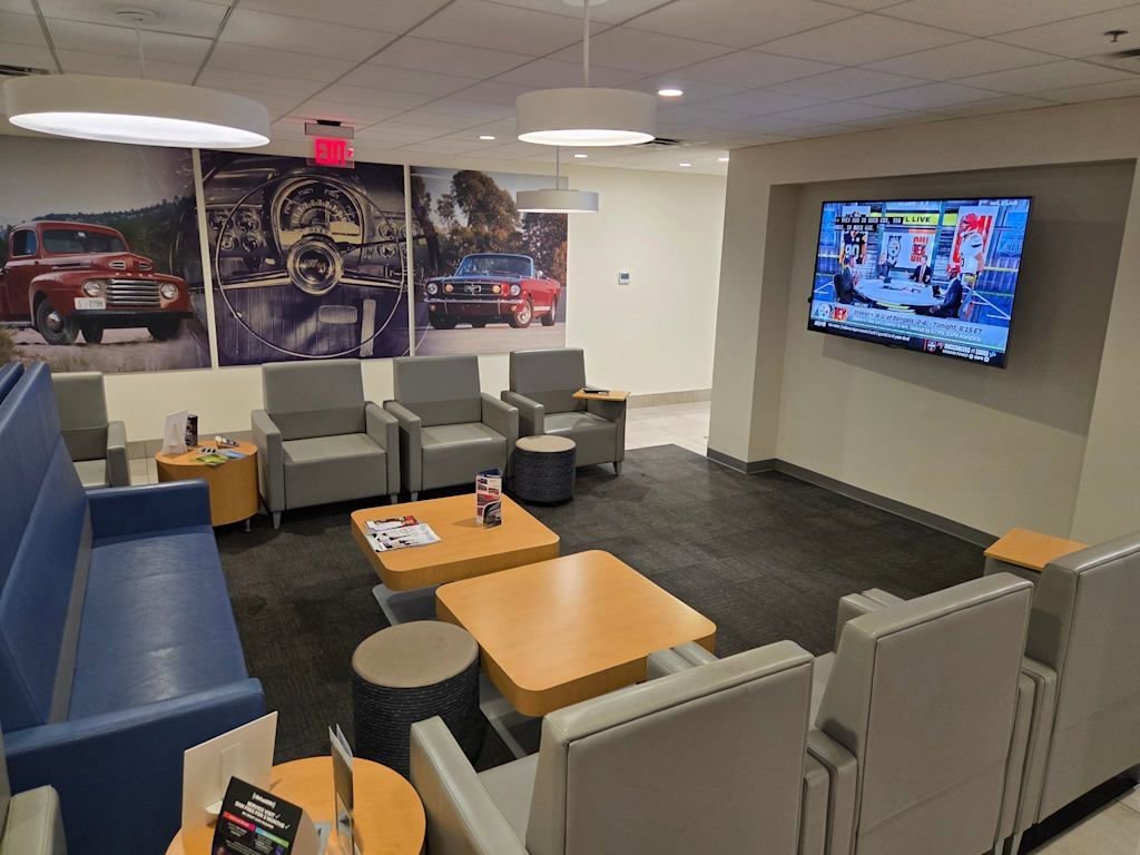 Used 2023 Toyota Sequoia Platinum AWD/4WD image 15