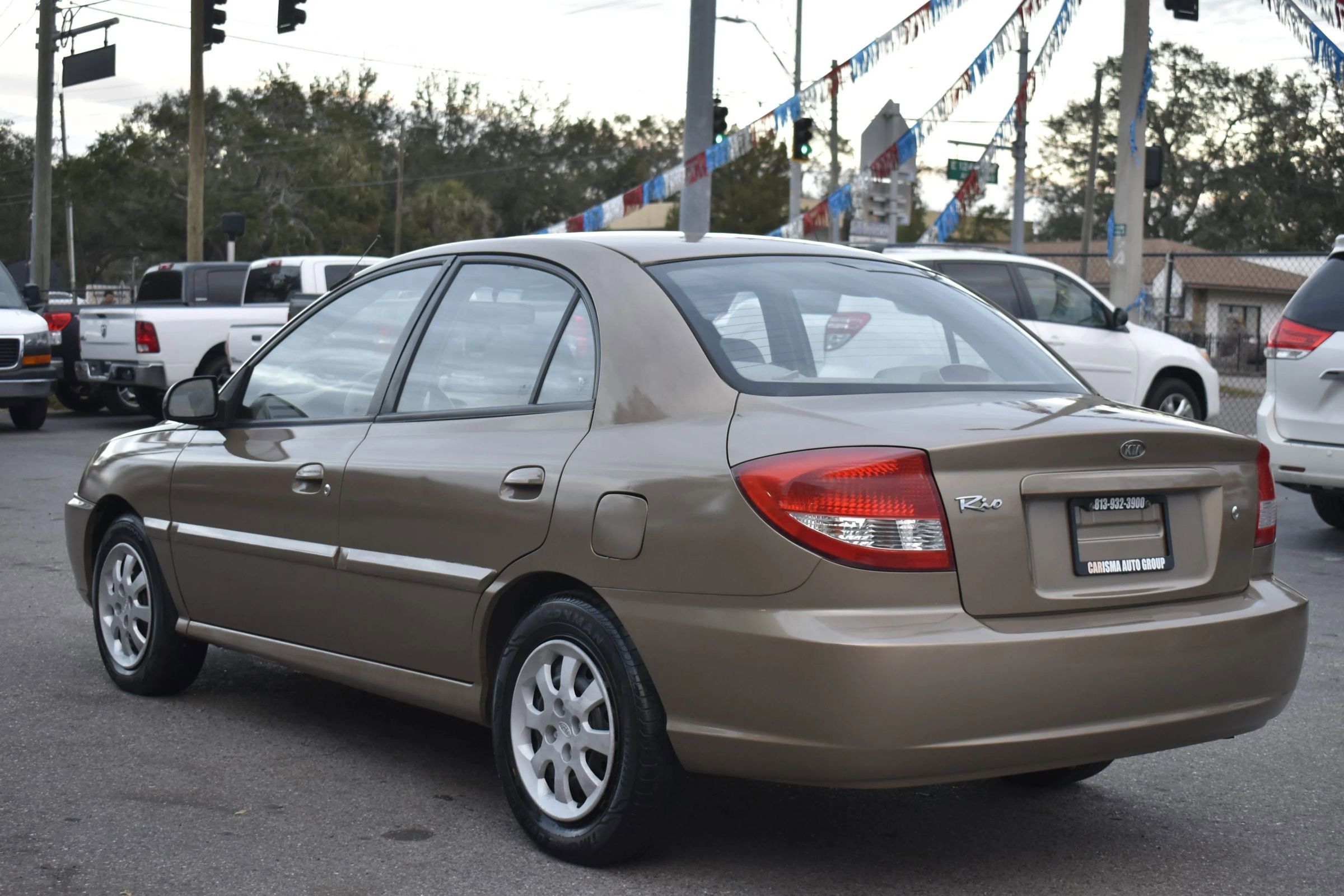 Used 2005 Kia Rio Sedan image 5