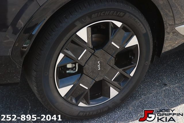 Certified 2026 Kia Sportage SX FWD image 9