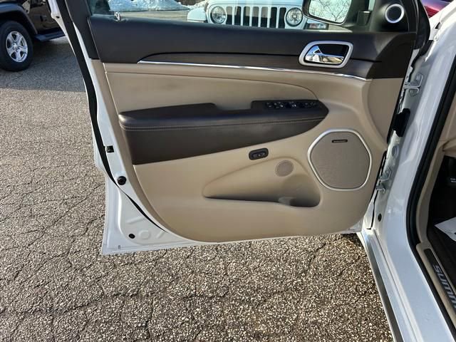 Used 2020 Jeep Grand Cherokee Summit w/ Platinum Series Group AWD/4WD image 10