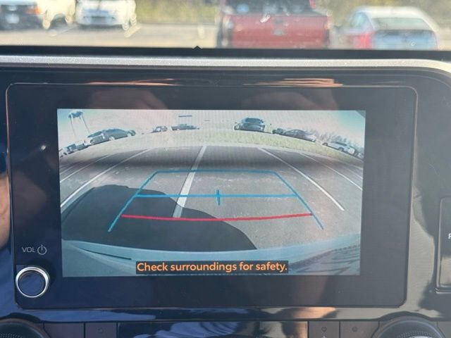 Used 2023 Toyota Highlander L image 21