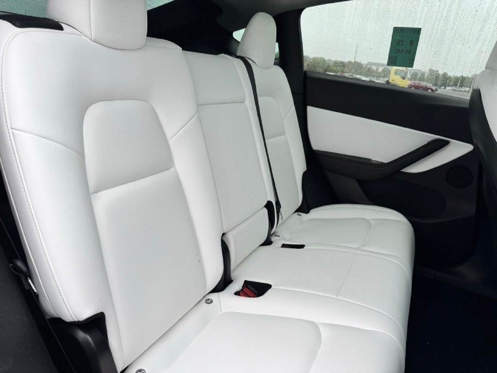 Used 2020 Tesla Model Y Performance AWD/4WD image 16