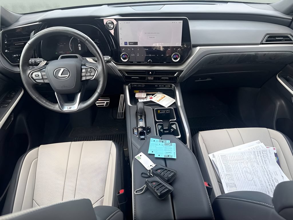 Used 2025 Lexus TX 500h AWD w/ Technology Package image 10