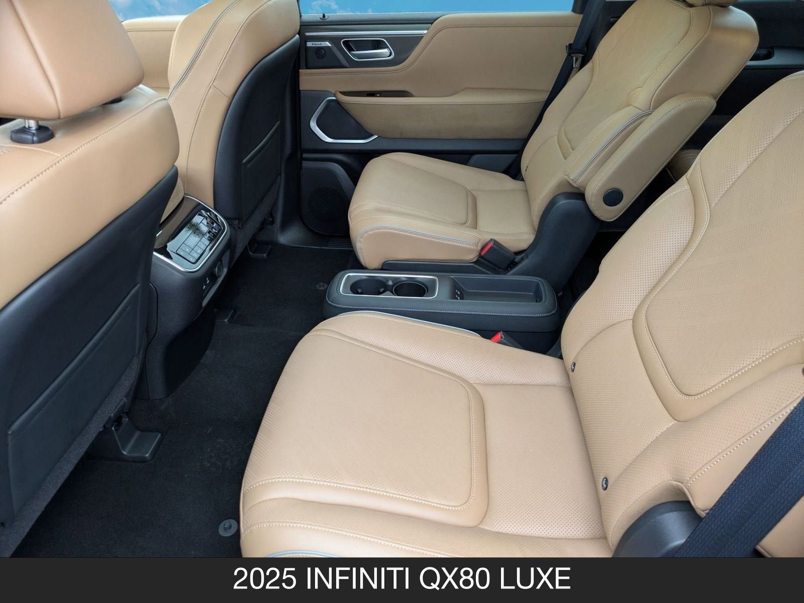 Certified 2025 INFINITI QX80 Luxe image 15