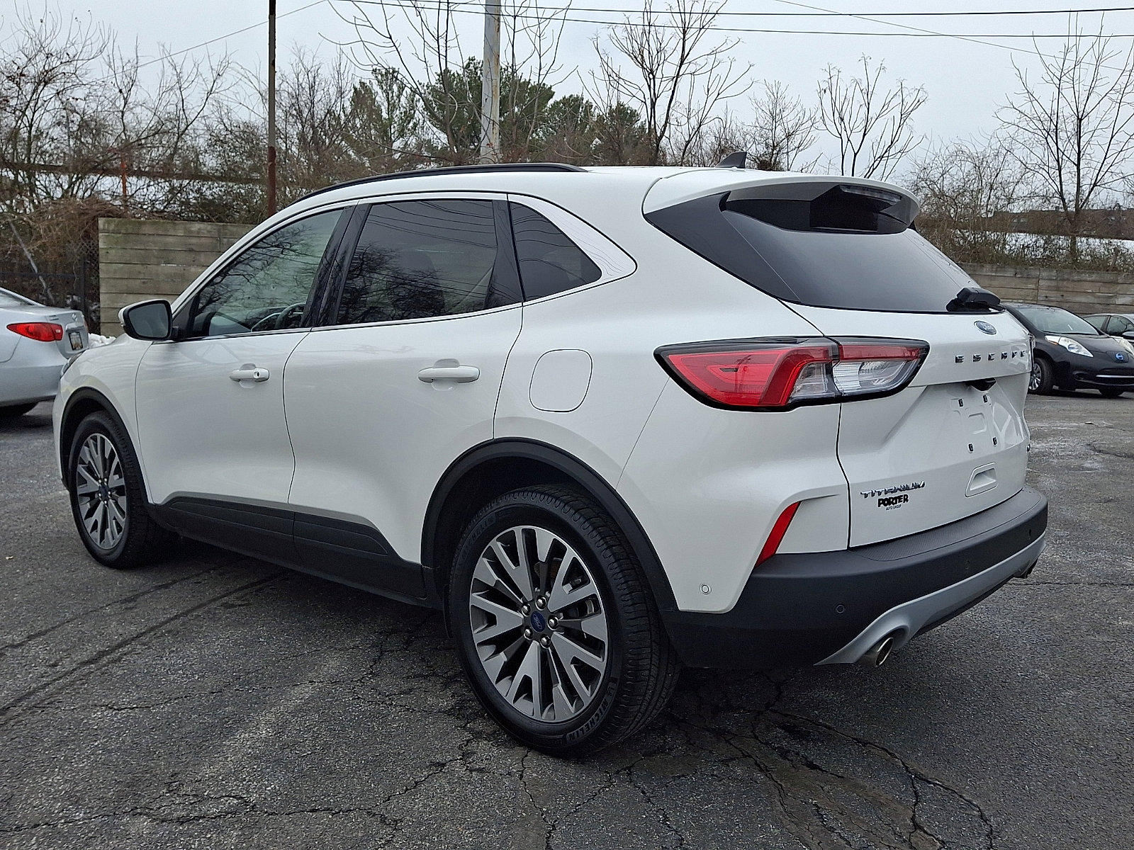 Used 2020 Ford Escape Titanium FWD image 4
