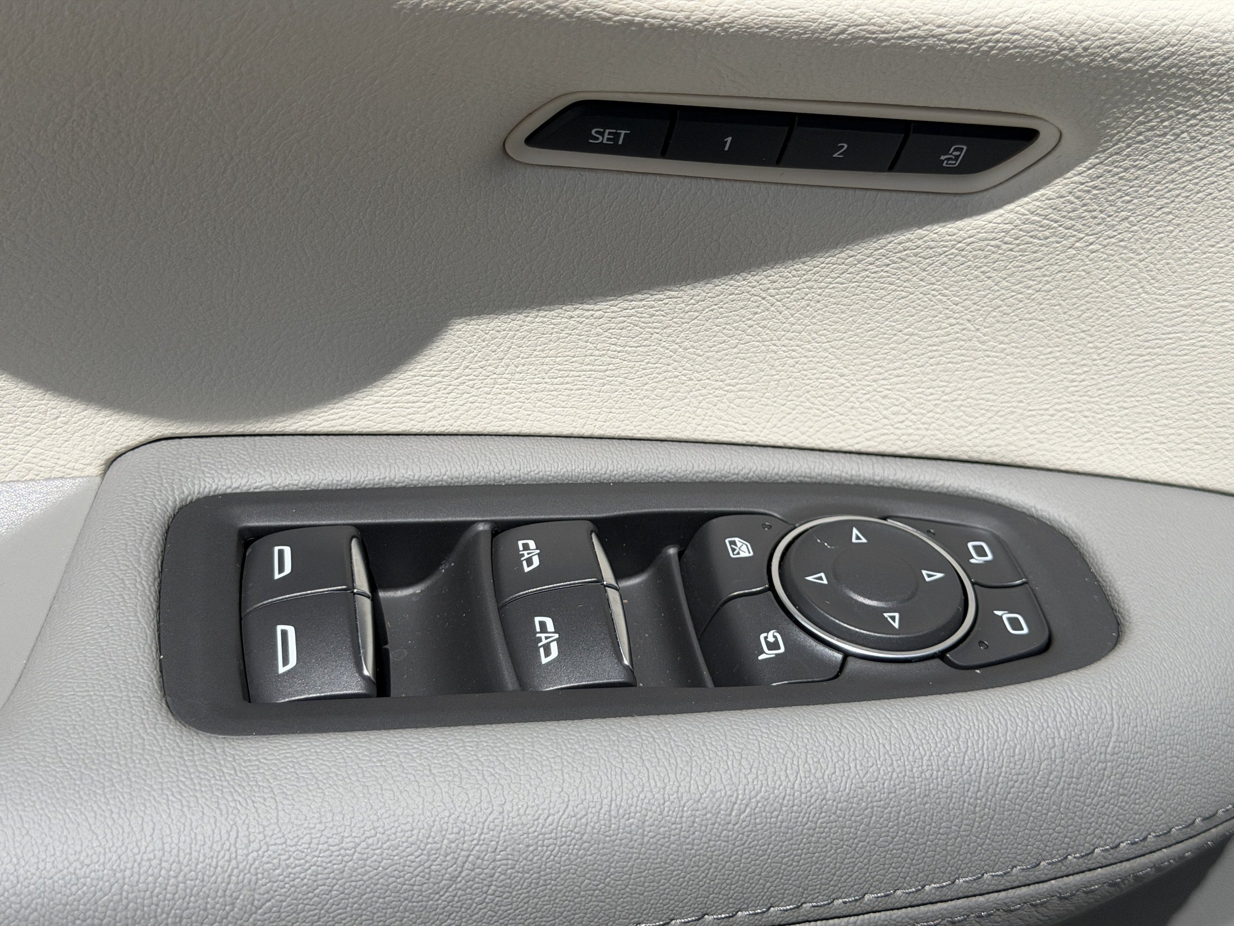 New 2026 Cadillac XT5 Premium Luxury FWD image 18