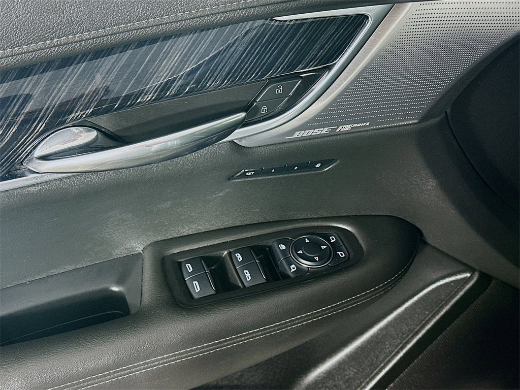 Used 2024 Cadillac XT6 Premium Luxury image 24